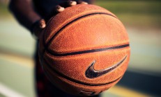 开云体育官网-跨界主宰，雄鹿斩落快船之夜，克莱在亚平宁赛场接管风云