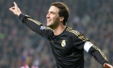 开云体育在线-赛场双线传捷报，葡萄牙足球完胜韩国，许昕领衔国乒再夺金