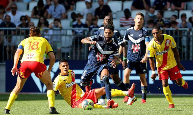 包含摩纳哥队成功战胜斯特拉斯堡队的词条