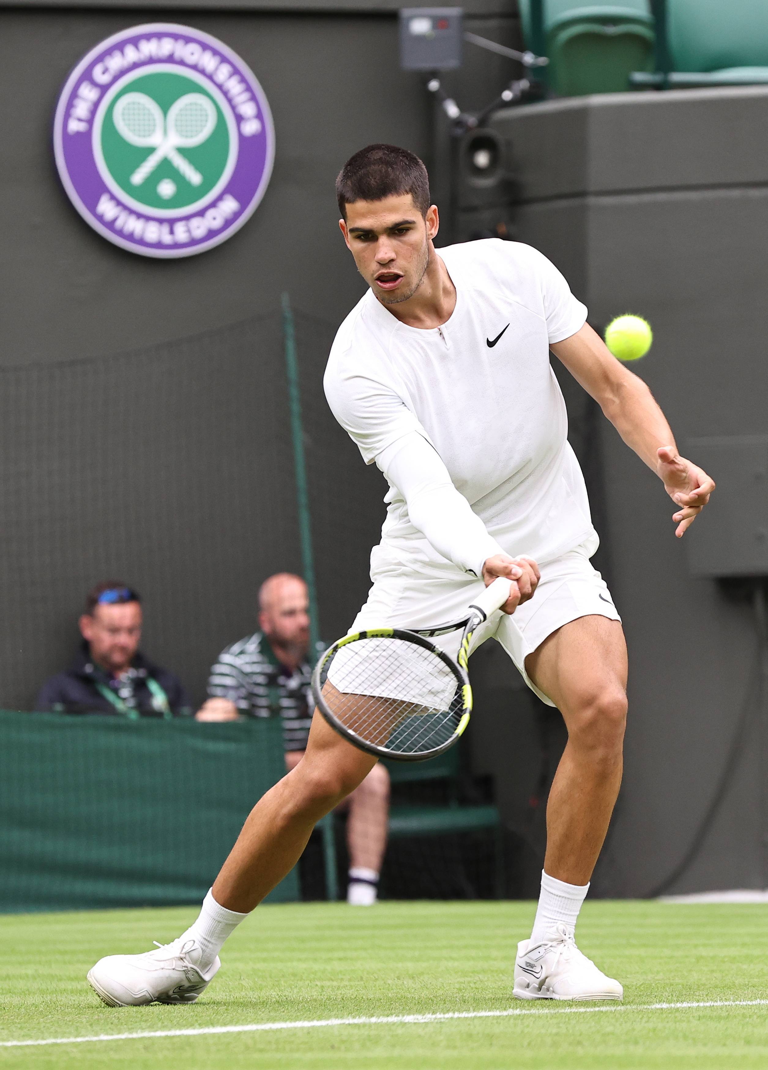 关于法国网球队爆冷世界网球队，阿尔卡拉斯高光表现的信息