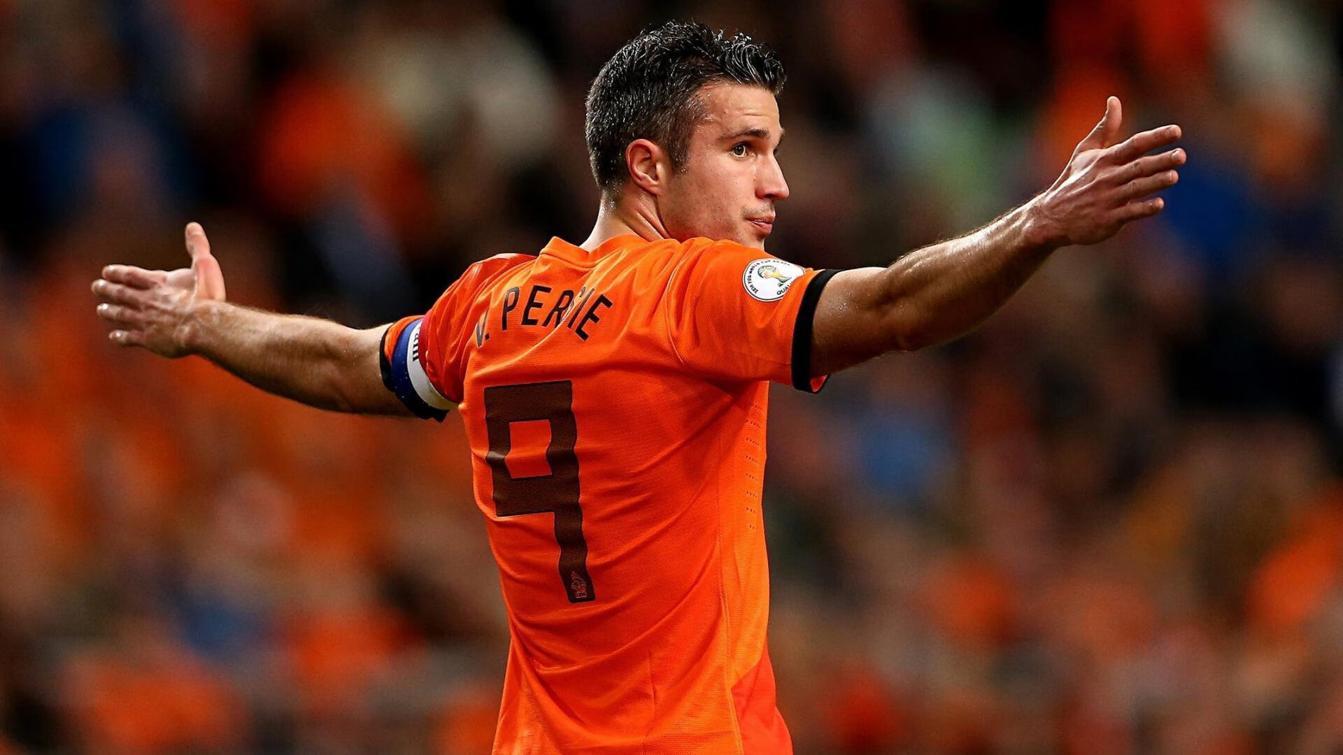 皇家社会战术风暴打穿英格兰,萨卡存在感拉满成全场焦点