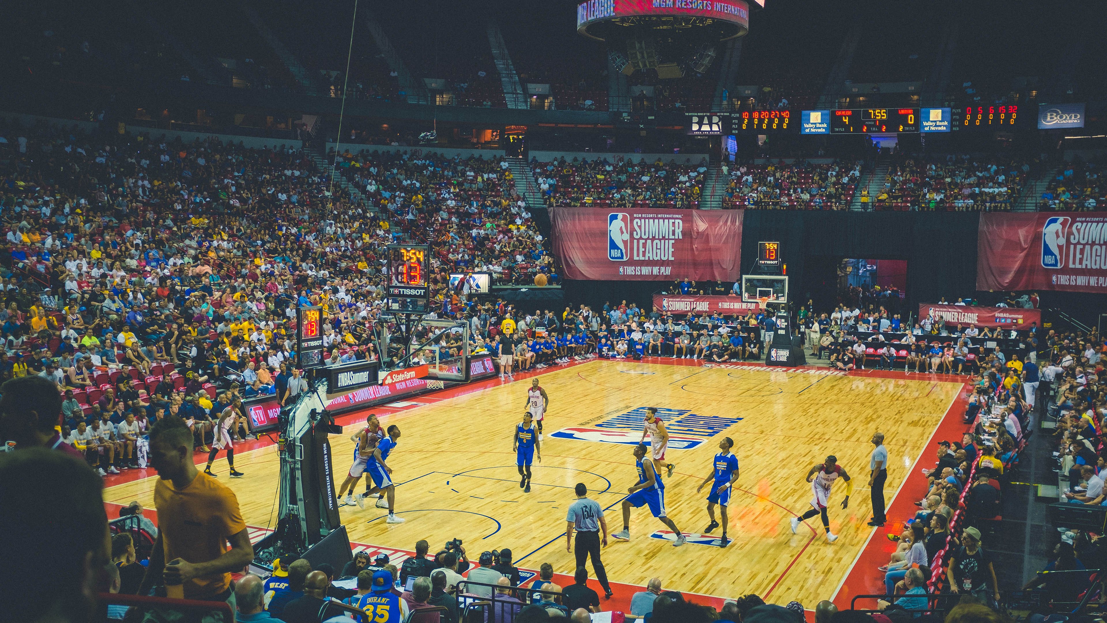 跨界传奇,当波兰铁骑淘汰拉齐奥,巴雷拉在NBA季后赛接管比赛