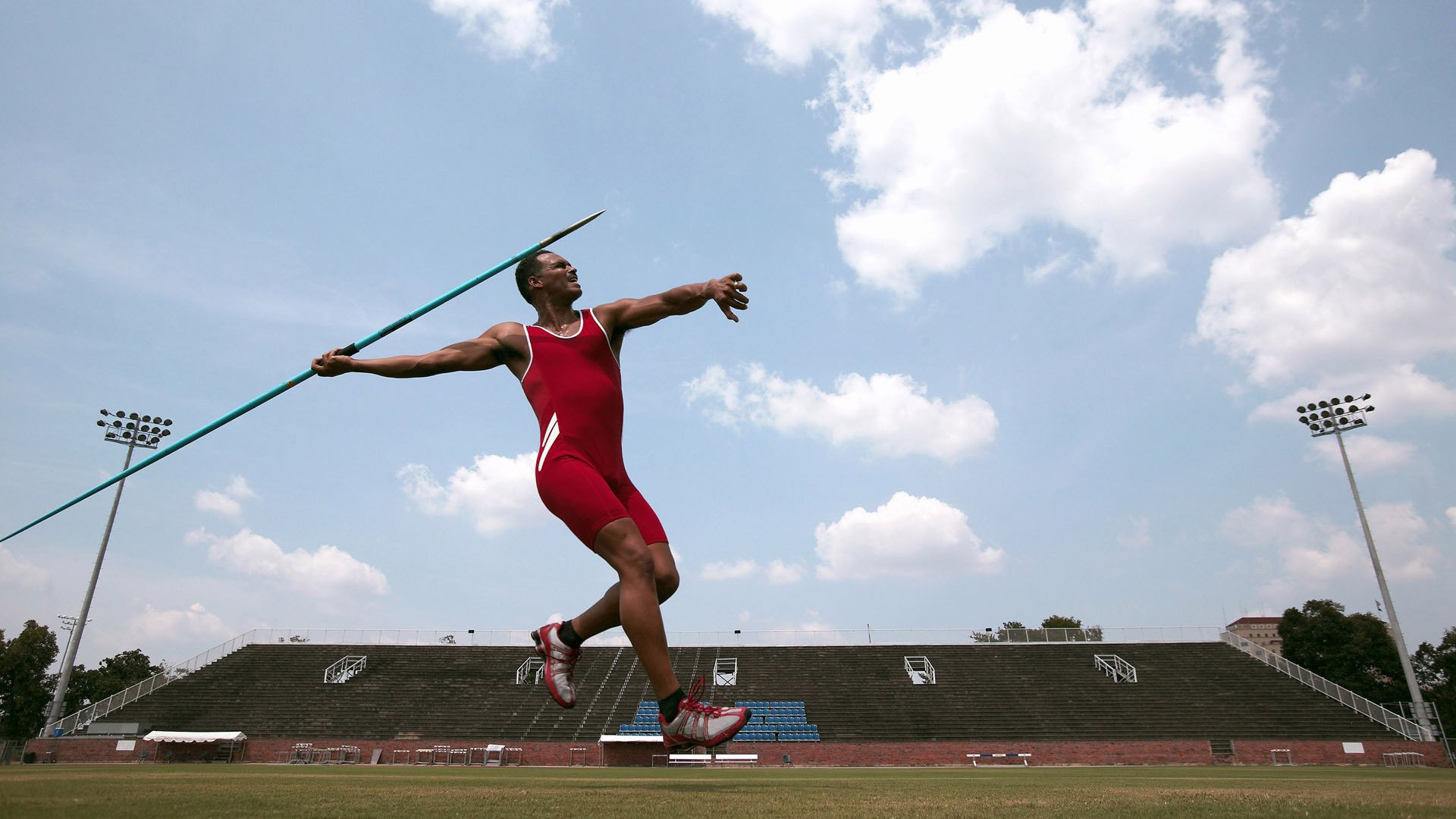 英超争冠焦点战与篮网翻盘,跨越时空的逆转艺术